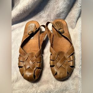 Baretraps Sandals size 11 brown womens